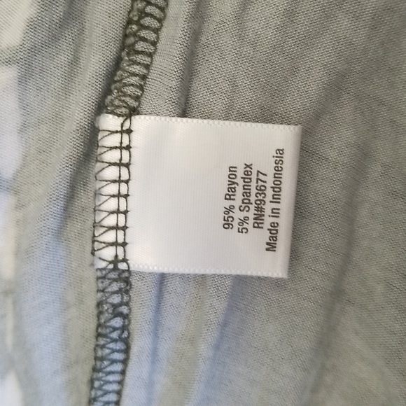 Green & White Maxi Skirt GUC - Picture 4 of 5